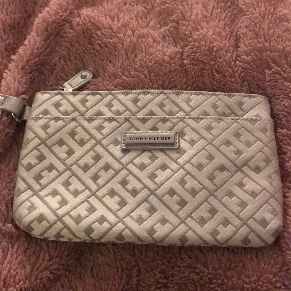 Tommy Hilfiger clutch purse